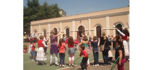 il cortile di una scuola